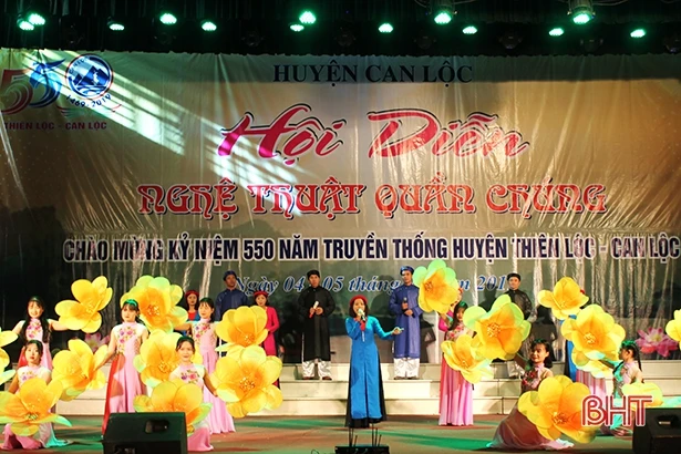 Khai mạc hội diễn nghệ thuật quần chúng kỷ niệm 550 thành lập huyện Can Lộc