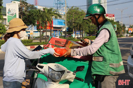 Giá xăng dầu thấp nhất 4 năm qua: Doanh nghiệp, người dân “dễ thở” hơn