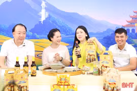 Ấn tượng phiên livestream đặc sản Hà Tĩnh trên Tiktok