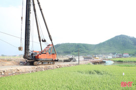 Tập trung gỡ “điểm nghẽn” giải phóng mặt bằng cho các dự án đầu tư công 