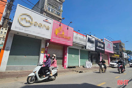 Nhiều quầy hàng kinh doanh trên địa bàn TP Hà Tĩnh “cửa đóng then cài”