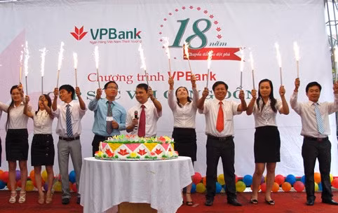 VP Bank Hà Tĩnh cùng nắm chặt tay, quyết tâm chuyển đổi, tạo sự đột phá, hướng tới thành công