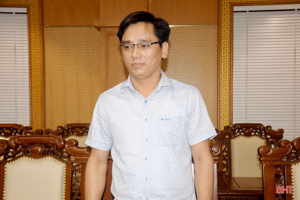 Khó khăn gấp đôi, ta phấn đấu gấp ba, không chùn bước, không bàn lùi, không ngại va chạm, vì lợi ích Nhân dân Hà Tĩnh lên trên hết