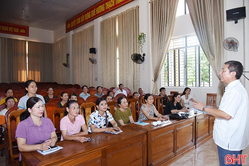 Lớp đào tạo nghề chăn nuôi lợn ngắn hạn được tổ chức tại UBND xã Thạch Thắng. DSC_8929 copy.jpg