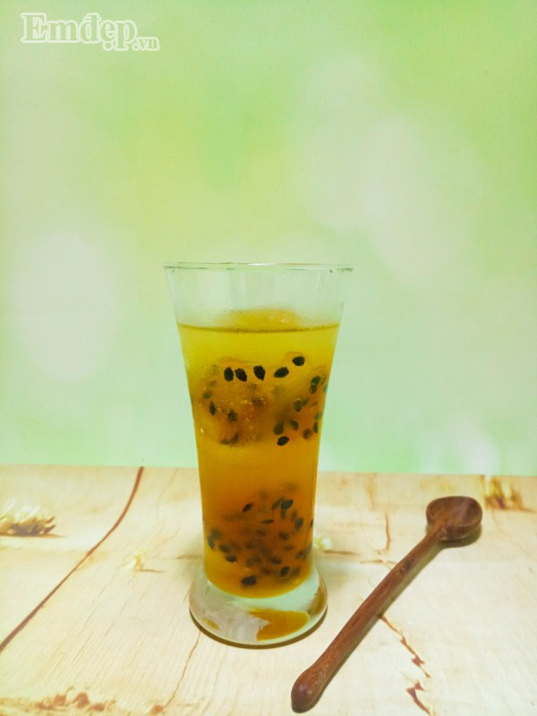 Tự làm siro chanh leo mát lạnh, tràn đầy năng lượng