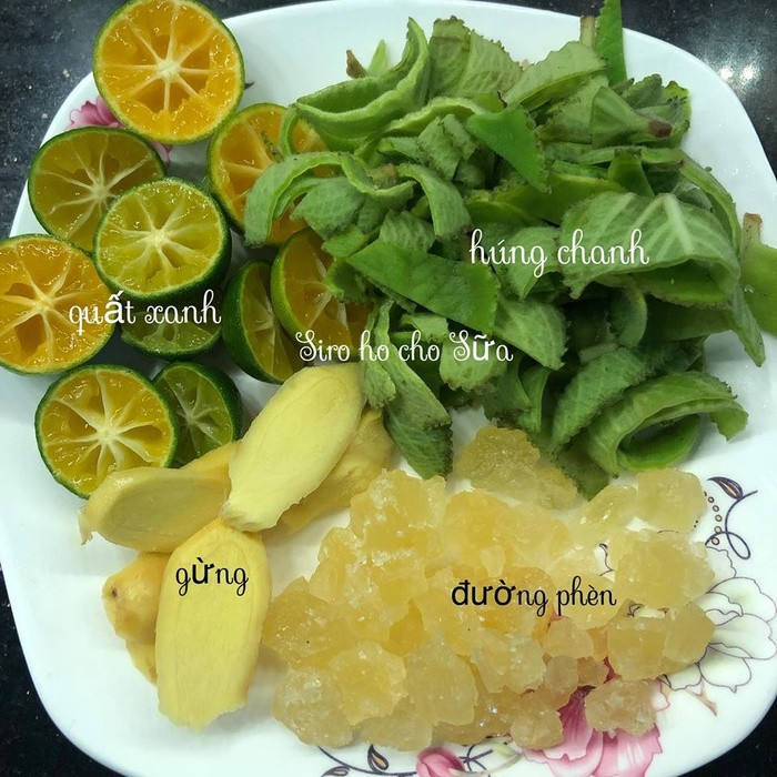 Cách làm siro húng chanh đường phèn trị ho, cúm giao mùa cực nhạy cho bé