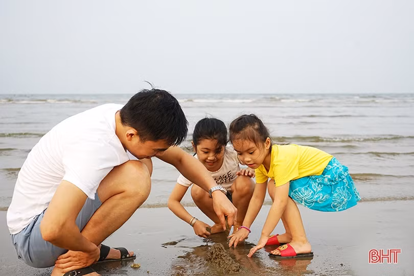 Về Hà Tĩnh, nghe xôn xao sóng biển…