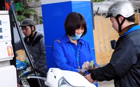 Giá các loại xăng dầu đồng loạt tăng mạnh