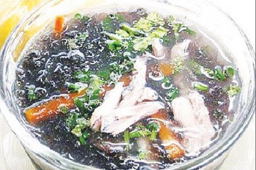 Canh thịt cua rong biển, thục địa rất tốt cho người béo phì, mỡ máu cao, tăng huyết áp, đái tháo đường. Món ăn thuốc từ cua biển