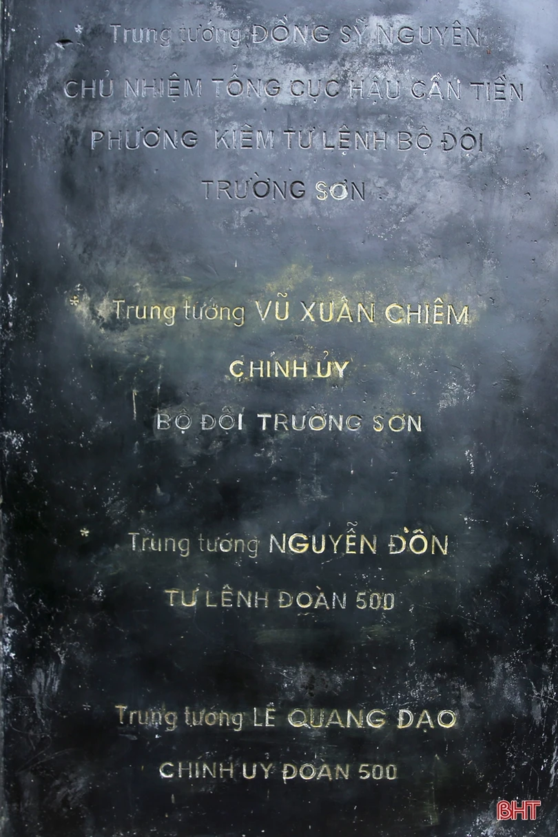 Thăm nơi làm việc của Trung tướng Đồng Sỹ Nguyên tại Hương Khê - Hà Tĩnh