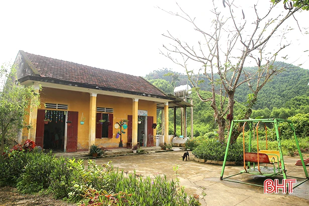 Điểm trường “cắm bản” Hương Khê xuống cấp: “Rất thương học sinh nhưng không biết phải làm sao”!?