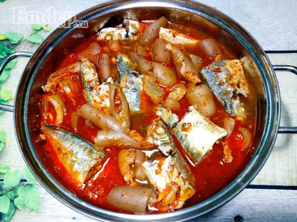 Cá nục kho bì lợn dẻo thơm đậm đà cho bữa tối