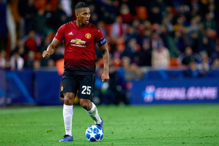 Lộ 6 ngôi sao chuẩn bị chia tay MU: Bất ngờ với “siêu trung vệ”