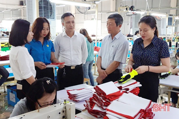 Thành lập mới 6 công đoàn cơ sở ở Hà Tĩnh