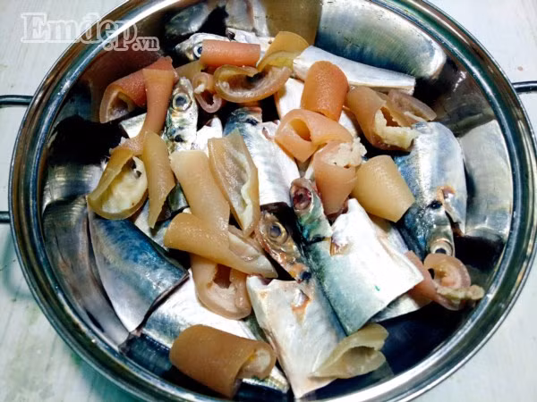 Cá nục kho bì lợn dẻo thơm đậm đà cho bữa tối