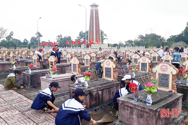 Tháng Thanh niên, tuổi trẻ Hương Khê thực hiện 50 phần việc ý nghĩa