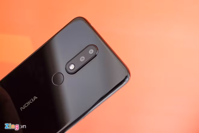 Hàng loạt smartphone giảm giá mạnh đầu tháng 4