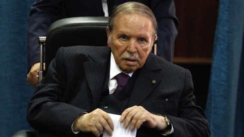 tổng thống algeria bouteflika từ chức trước sức ép sau 20 năm cầm quyền hình 1 Tổng thống Algeria từ chức trước sức ép sau 20 năm cầm quyền
