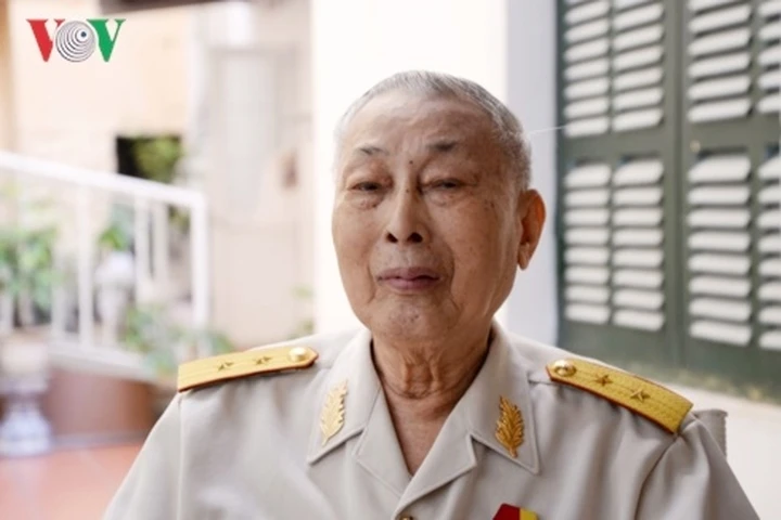 Hình ảnh tư liệu về Trung tướng Đồng Sỹ Nguyên thời chiến tranh