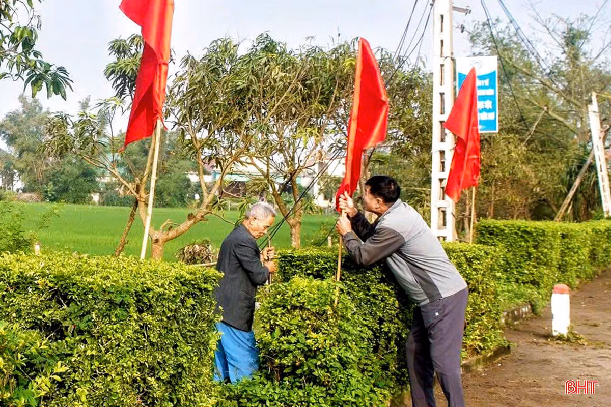 Đây là hoạt động trọng tâm nhằm đảm bảo cảnh quan môi trường xanh - sạch - đẹp, tạo khí thế phấn khởi, trang trọng trước ngày bầu cử.