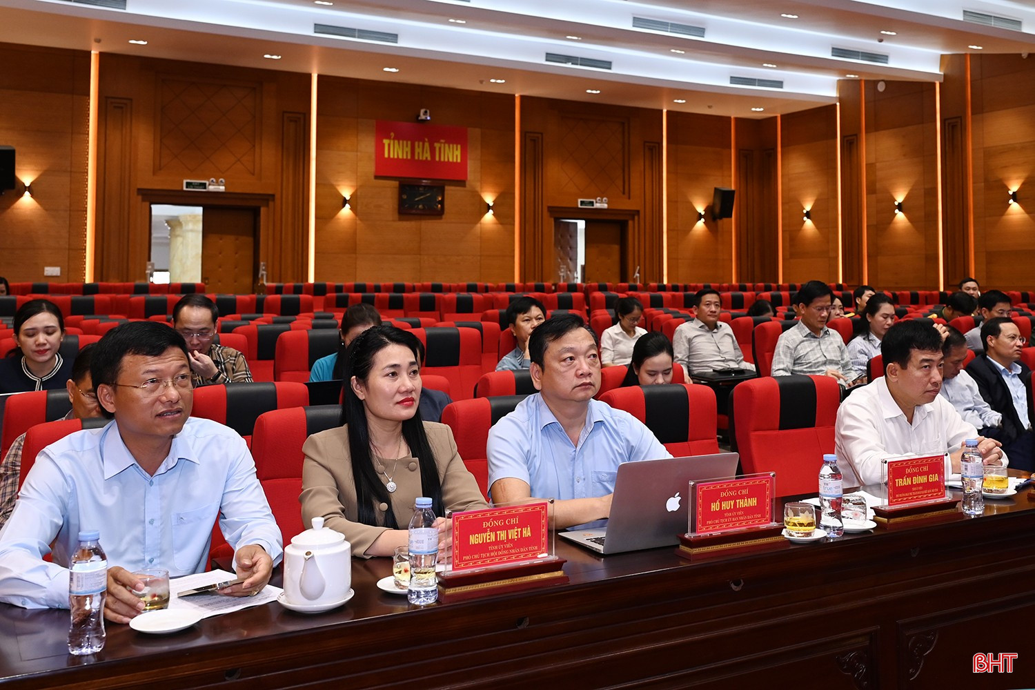 Đại biểu điểm cầu tỉnh.