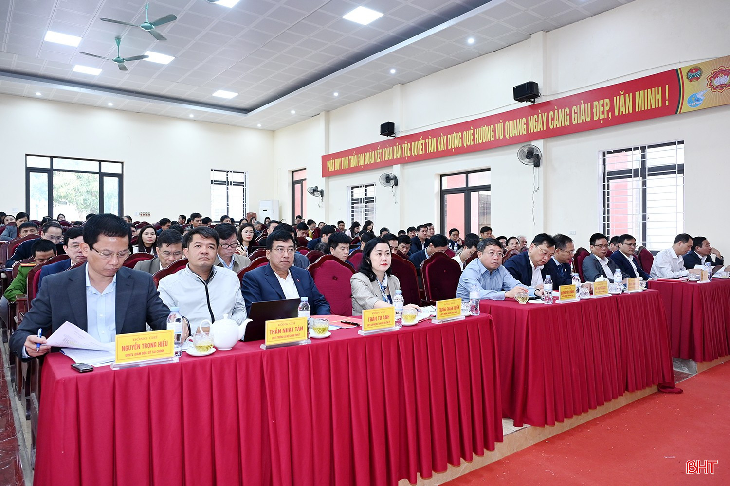 Đại biểu dự buổi làm việc.