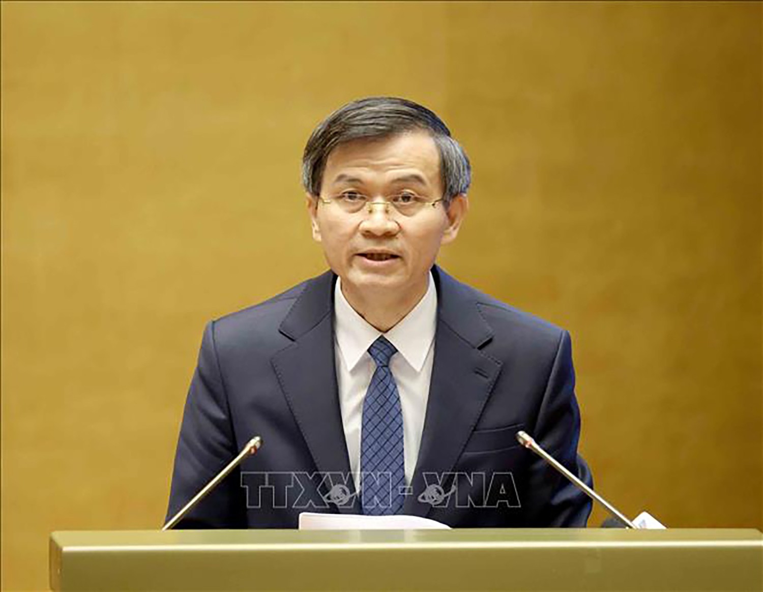 Đồng chí Đoàn Minh Huấn, Ủy viên Bộ Chính trị, Giám đốc Học viện Chính trị quốc gia Hồ Chí Minh truyền đạt chuyên đề tại hội nghị.