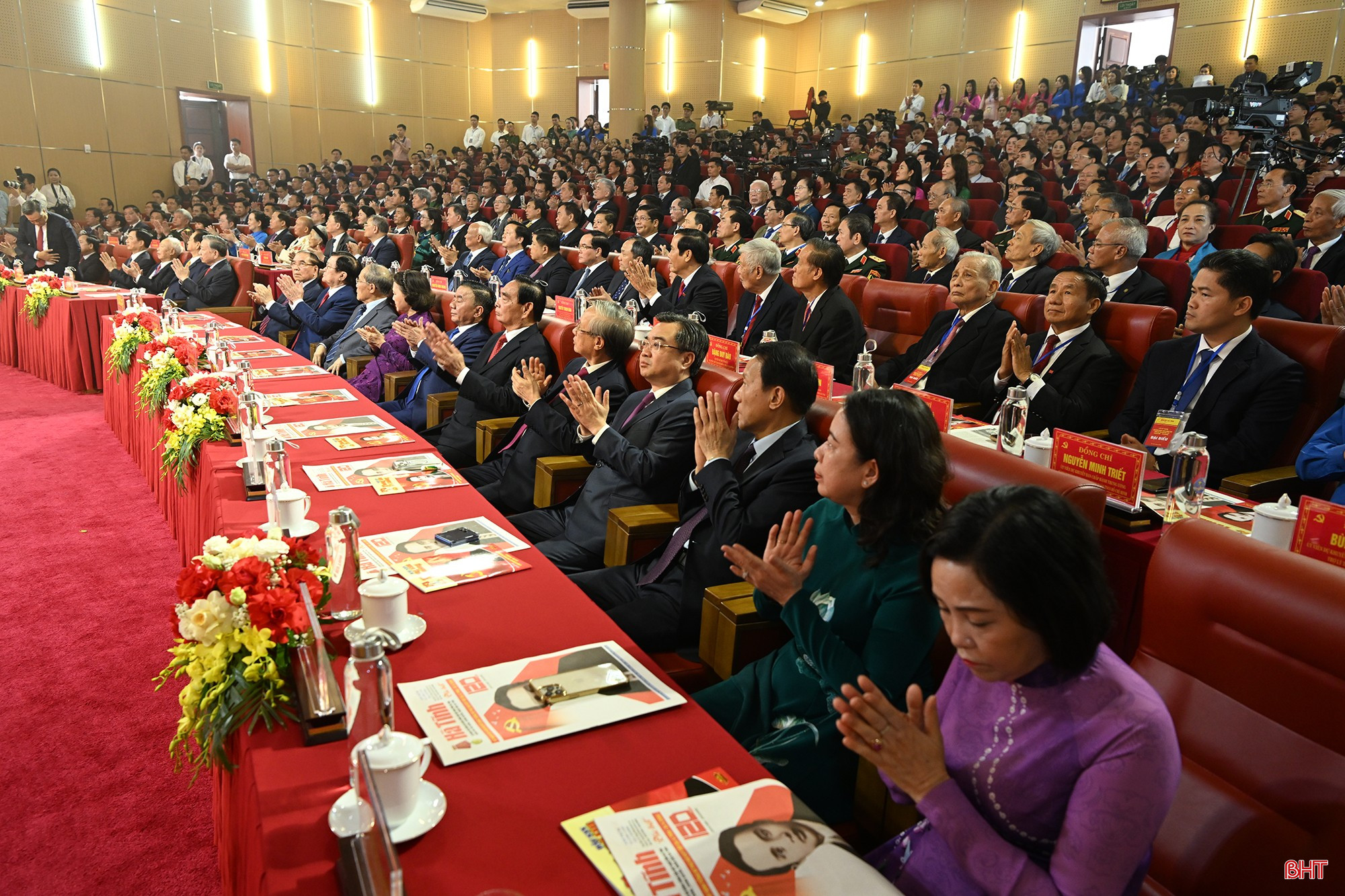 Đại biểu tham dự lễ kỷ niệm.