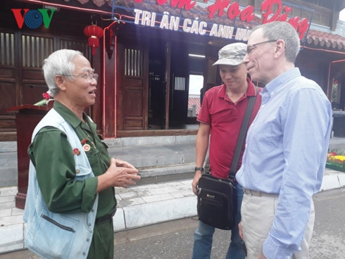 người lính, dù ở phía nào cũng thấy  Người lính, dù ở phía nào cũng thấy “chiến tranh là đau thương“