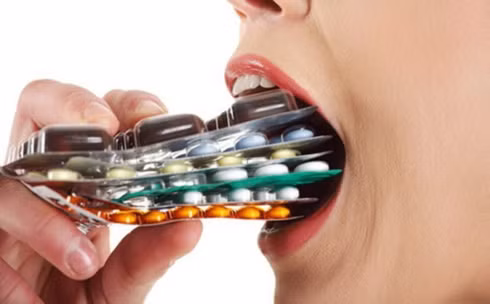 Bỏ ngay những thói quen xấu này để dạ dày không bị “phá hủy“