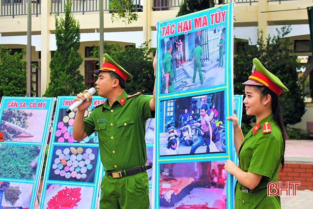 Truyền thông phòng chống tệ nạn ma túy cho hơn 12.000 học sinh