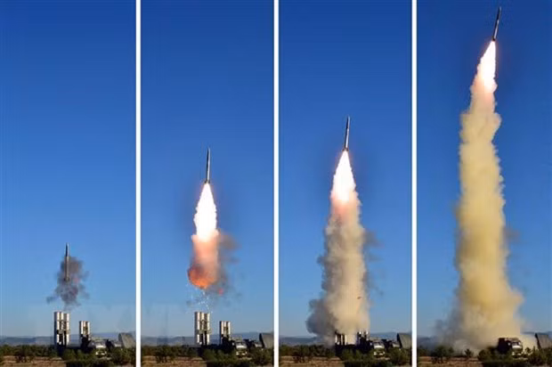 Thế giới ngày qua: Khoảng 100 quả rocket được bắn từ Dải Gaza nhằm vào Nam Israel