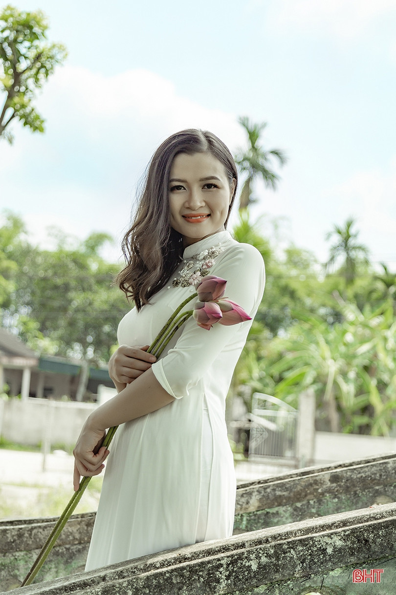 Ngan ngát sen quê...