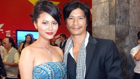 Dustin Nguyễn giành giải nam diễn viên chính xuất sắc nhất, bên cạnh nữ diễn viên Đỗ Hải Yến. Ảnh: V.Tiến Dustin Nguyễn giành giải nam diễn viên chính xuất sắc nhất, bên cạnh nữ diễn viên Đỗ Hải Yến. Ảnh: V.Tiến