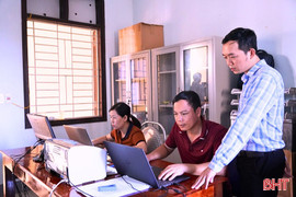 Cán bộ, công chức biệt phái đồng hành cùng xã vùng khó