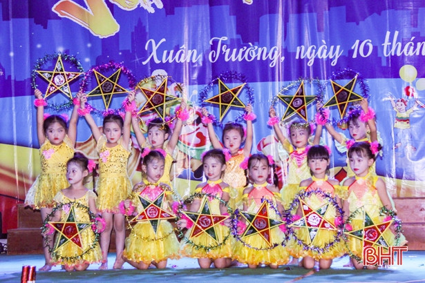 Nhiều phần quà trung thu cho trẻ em nghèo Hà Tĩnh