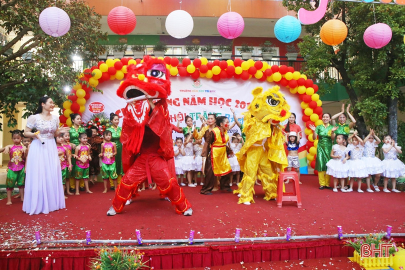 Học sinh mầm non Trí Đức háo hức khám phá Tết Trung thu