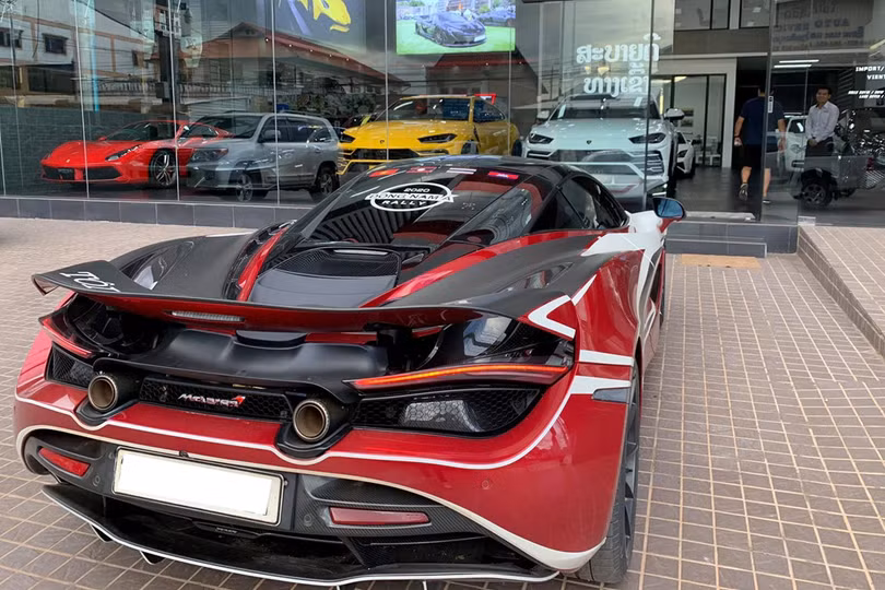 Đột nhập showroom siêu xe tại Lào, đầy đủ các siêu phẩm mơ ước