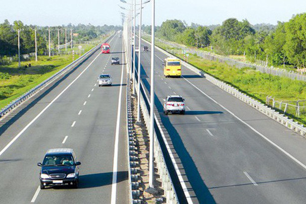 Tiết lộ doanh nghiệp đầu tiên trúng thầu làm cao tốc Bắc - Nam