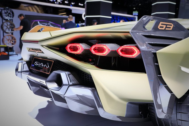 Siêu xe Lamborghini Sian chính thức trình làng