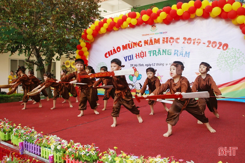 Học sinh mầm non Trí Đức háo hức khám phá Tết Trung thu