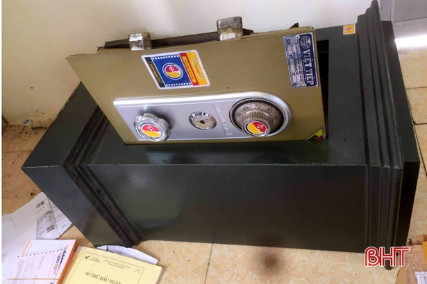 Trộm đột nhập, đục két sắt ở 2 bưu điện phường