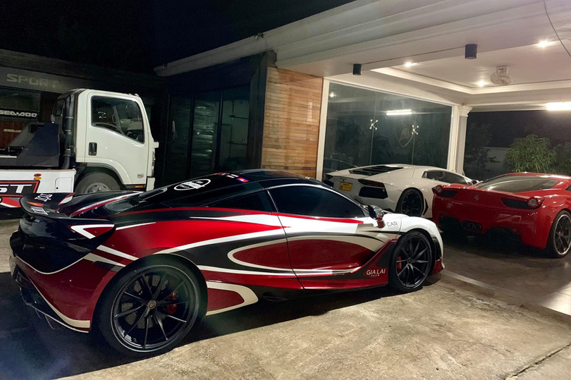 Đột nhập showroom siêu xe tại Lào, đầy đủ các siêu phẩm mơ ước