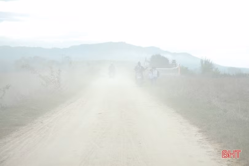 Ngày đầu đến trường của học sinh vùng lũ Hương Khê