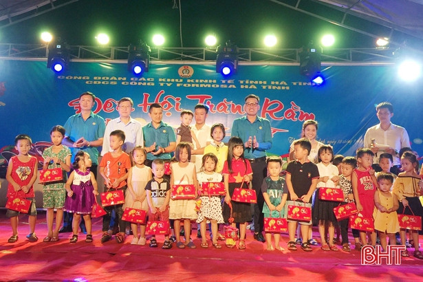 4.800 suất quà trung thu đến với con em người lao động Formosa Hà Tĩnh