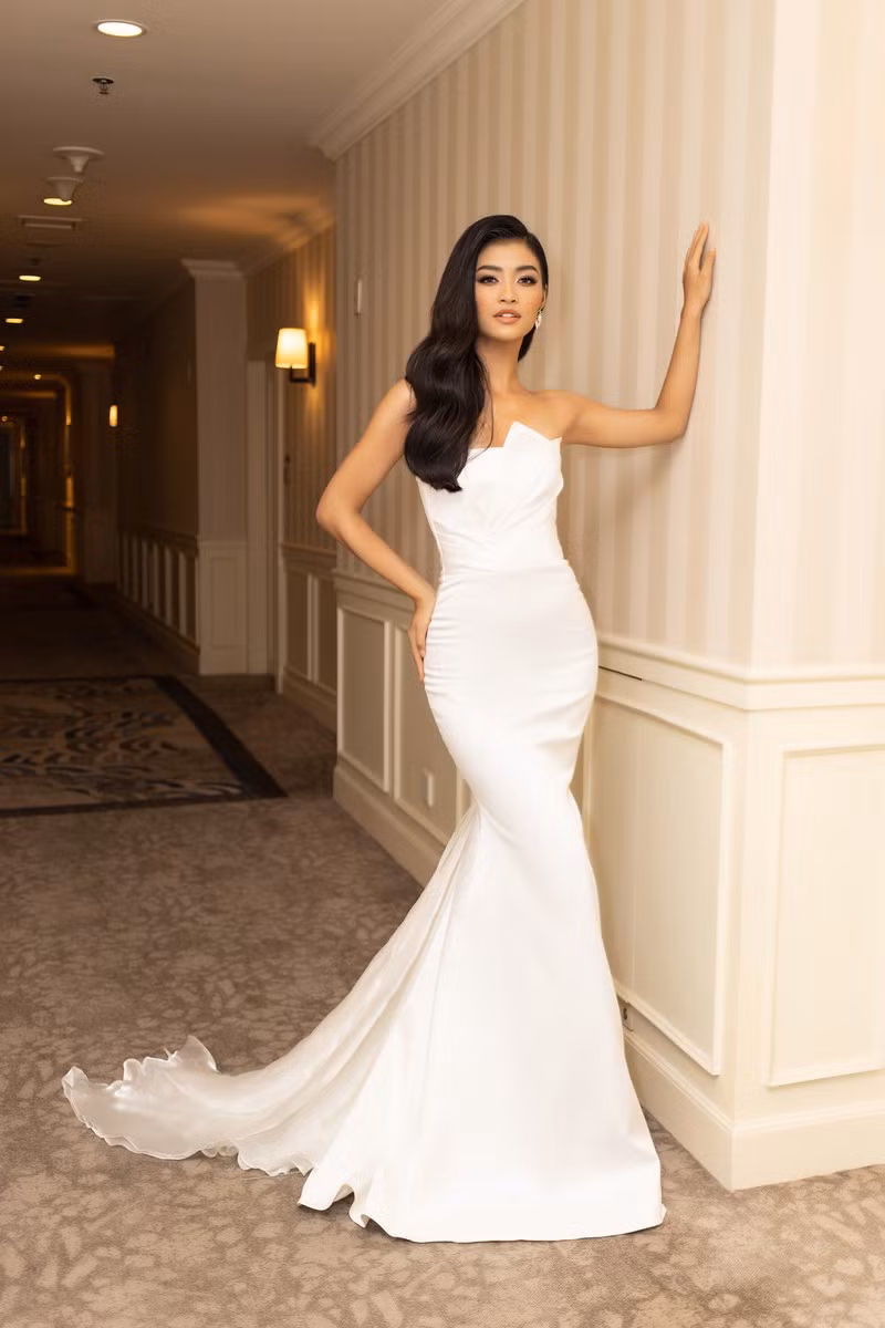 Top 3 Miss World Vietnam “đốt mắt” trong trang phục váy trắng nuột nà