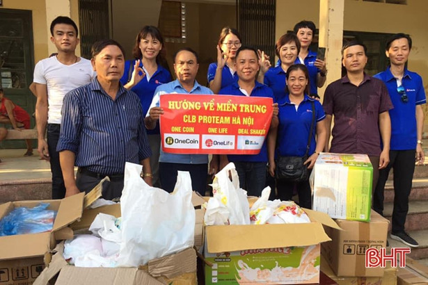 Hơn 100 triệu đồng hỗ trợ người dân vùng lũ Hà Tĩnh