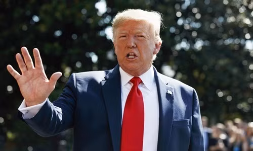 Trump hoãn tăng thuế với Trung Quốc