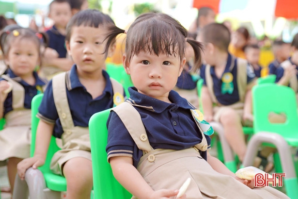 Cô trò Trường Mầm non Trung Kiên vui ngày hội đến trường