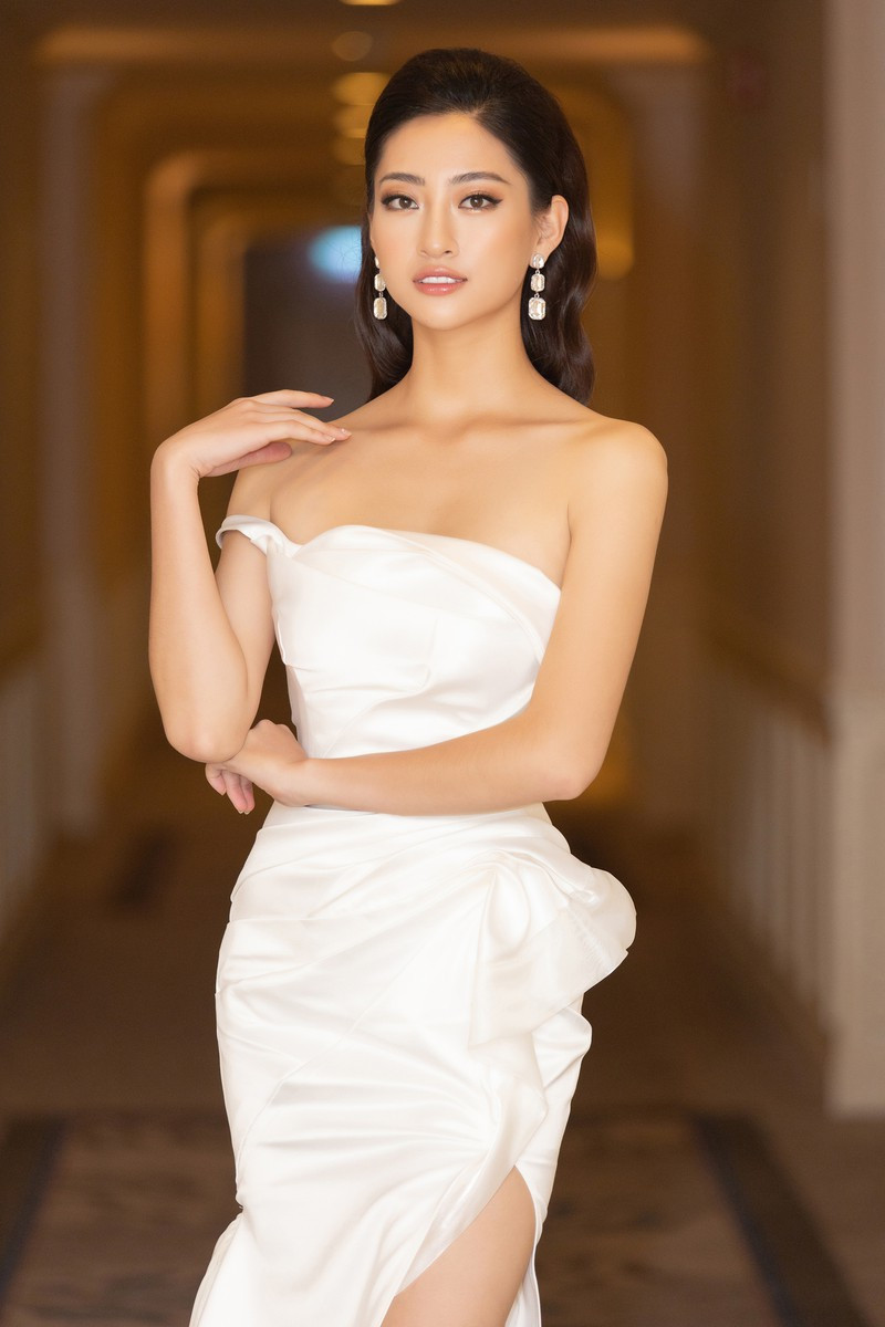 Top 3 Miss World Vietnam “đốt mắt” trong trang phục váy trắng nuột nà